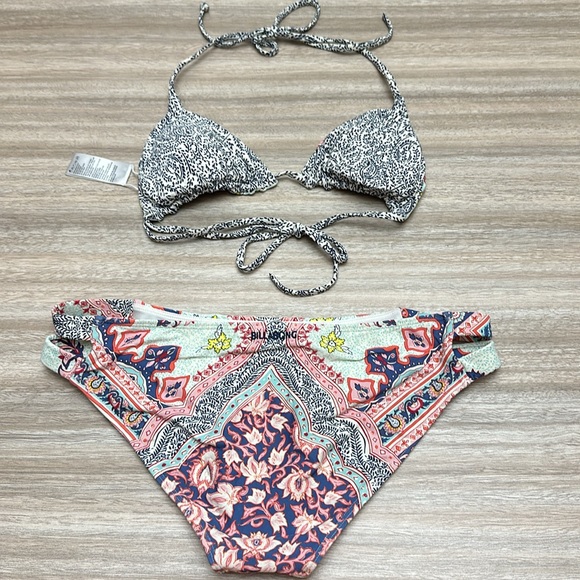 Billabong bikini set size small/medium - Picture 7 of 8